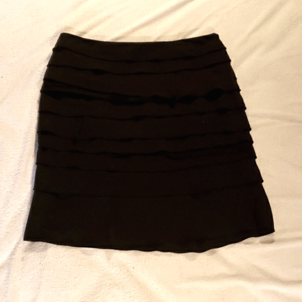 Black layered mid-length skirt